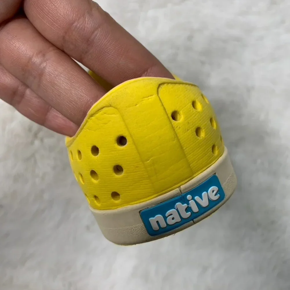 Native Kids Jefferson Yellow Slip On Shoes Size 6